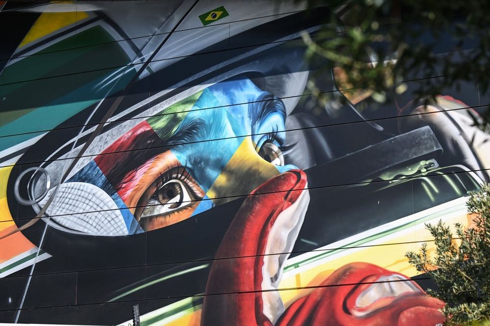 Un mural de Ayrton Senna