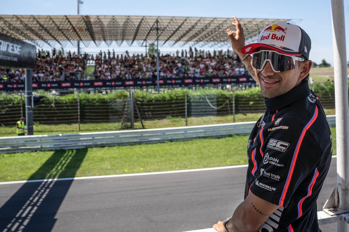 MotoGP | Video: l'accoglienza a Martin all'Aprilia All-Stars, una giornata "indimenticabile"
