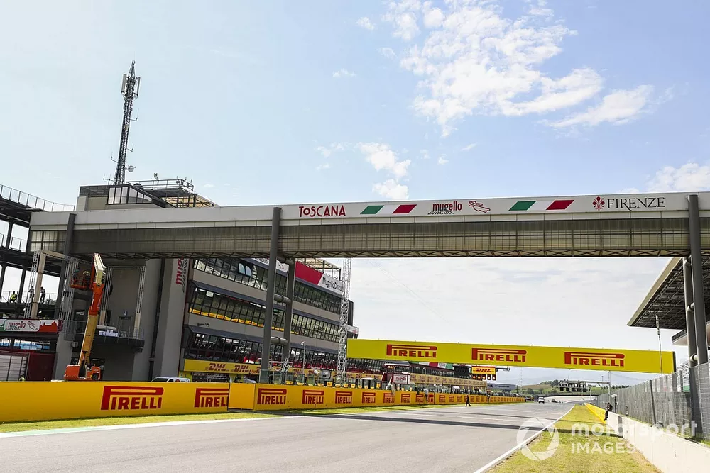 Main Straight