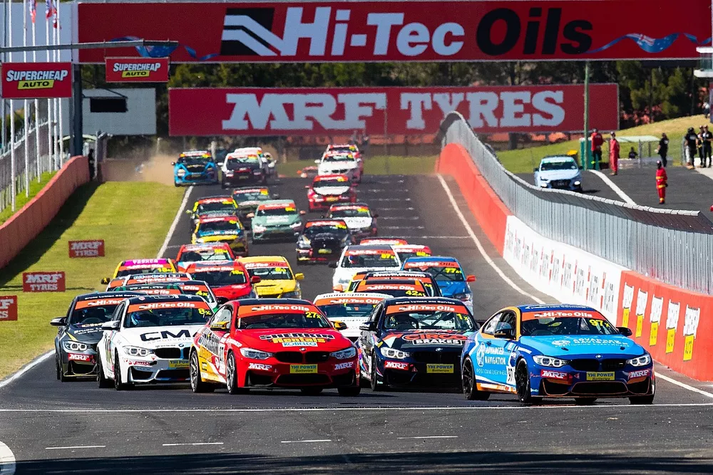 Bathurst 6 Hour race start