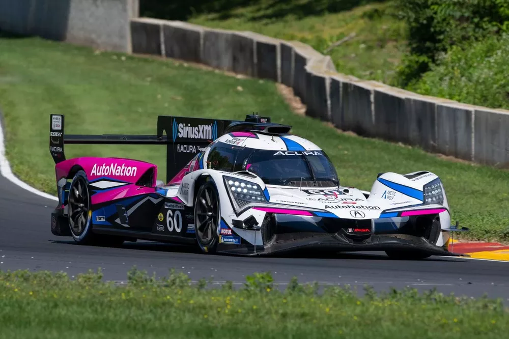 #60 Meyer Shank Racing w/ Curb Agajanian Acura ARX-06: Tom Blomqvist, Colin Braun