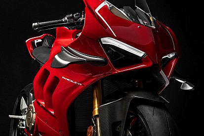 Fotogallery SBK: ecco la Ducati Panigale V4 R, base da cui deriva la Rossa 2019 per la SBK