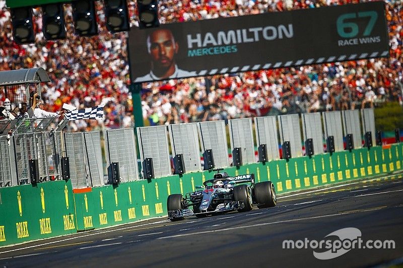 Lewis Hamilton, Mercedes AMG F1 W09, 1&ordm;, en el final de la carrera