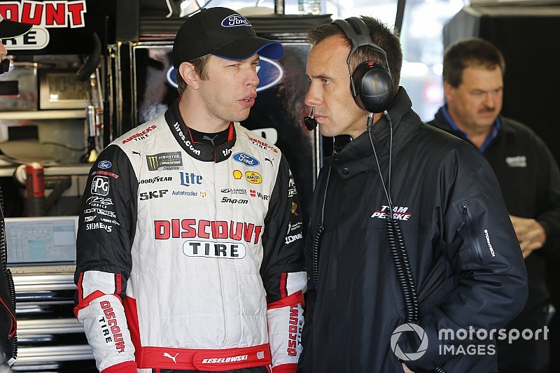 Keselowski arrancó el sábado adelante en Martinsville