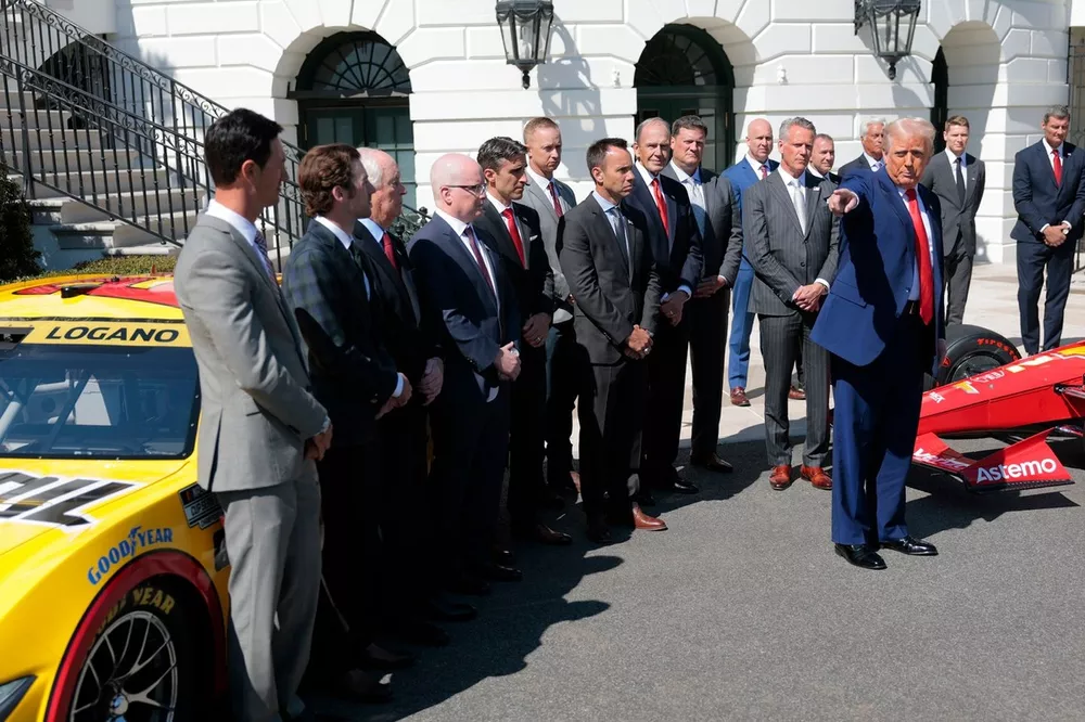 U.S. President Donald Trump, Roger Penske, NASCAR commissioner Steve Phelps and NASCAR president Steve O&rsquo;Donnell, Joey Logano, Ryan Blaney