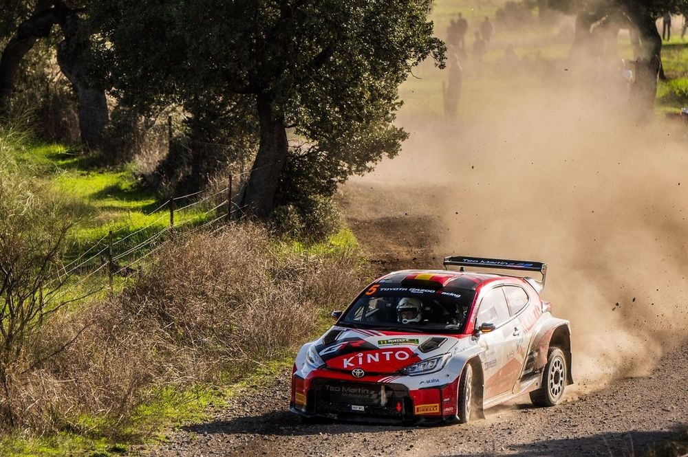 Alejandro Cach&oacute;n - Borja Rozada - Yoyota GR Yaris Rally2