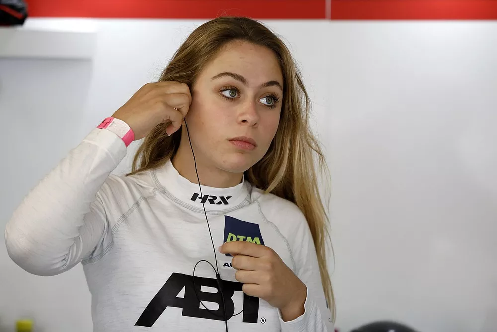 Sophia Fl&ouml;rsch, Abt Sportsline