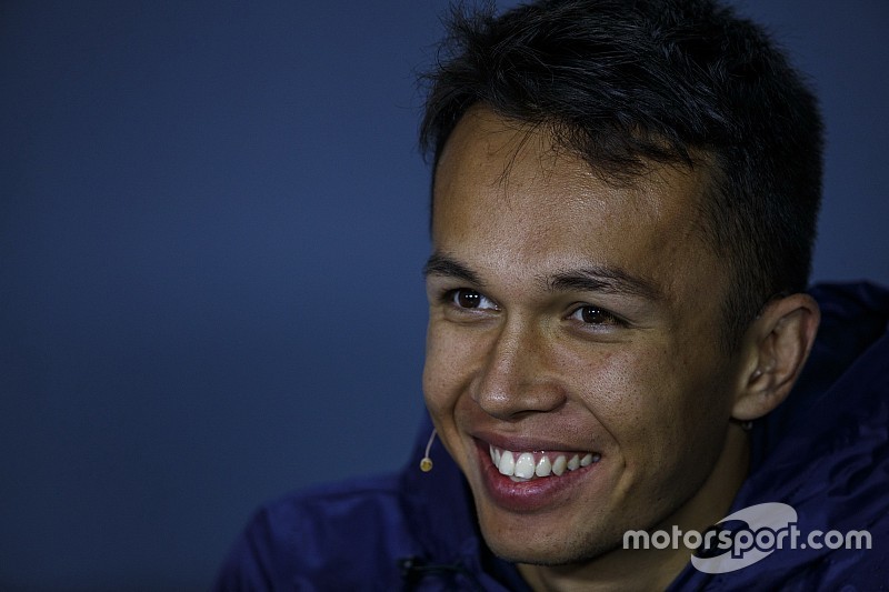 Perto da Toro Rosso, Albon deixa testes da Fórmula E