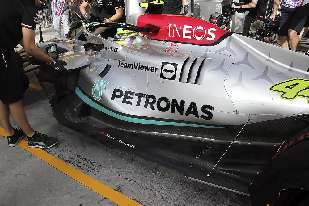 Mercedes W13 side