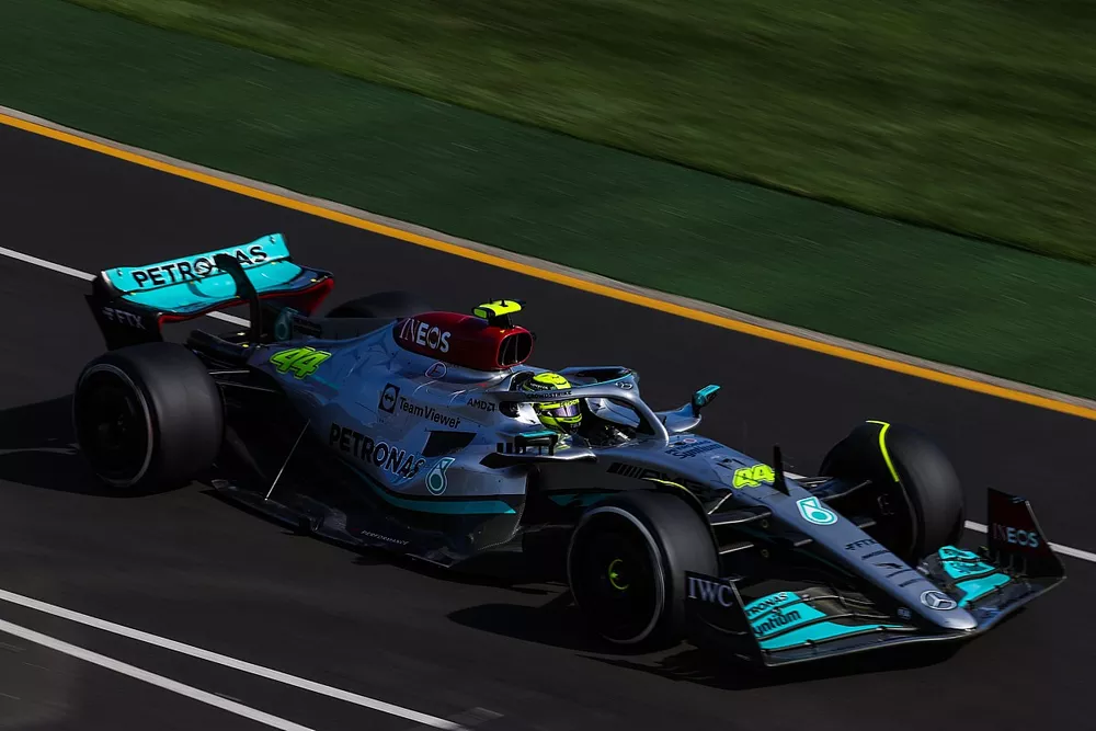Lewis Hamilton, Mercedes W13