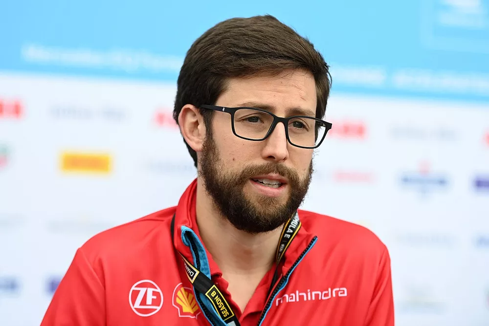 Alexander Sims, Mahindra Racing talks to the press