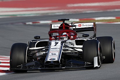 Raikkonen: Daha yumuşak lastikleri çalıştırmakta zorlanıyoruz