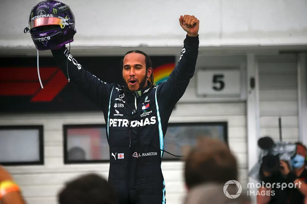 Race winner Lewis Hamilton, Mercedes-AMG Petronas F1 celebrates in Parc Ferme   