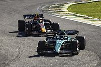 Checo Pérez: solo con Alonso puedes tener una batalla así, sin chocar