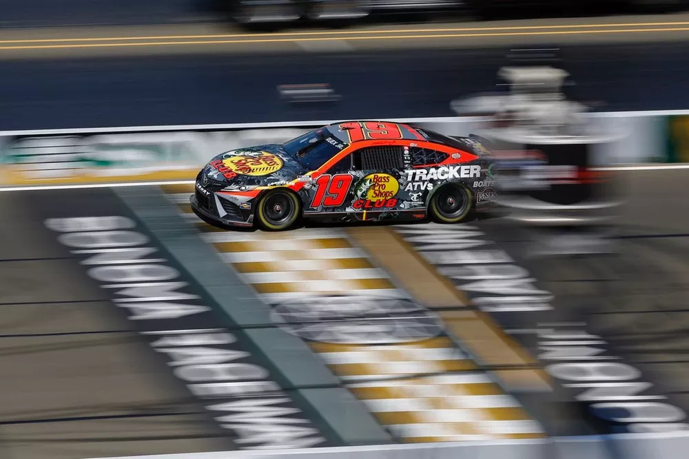 Race winner Martin Truex Jr, Joe Gibbs Racing, Toyota Camry, winner