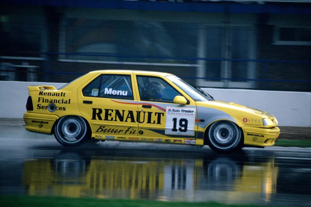 Alain Menu, Renault 19