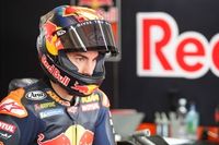 Vi&ntilde;ales: "No poder utilizar el neum&aacute;tico duro trasero nos penaliza"