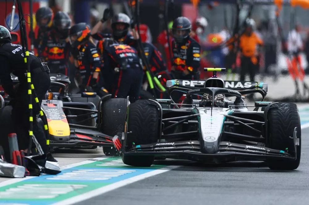 Max Verstappen, Red Bull Racing, Andrea Kimi Antonelli, Mercedes