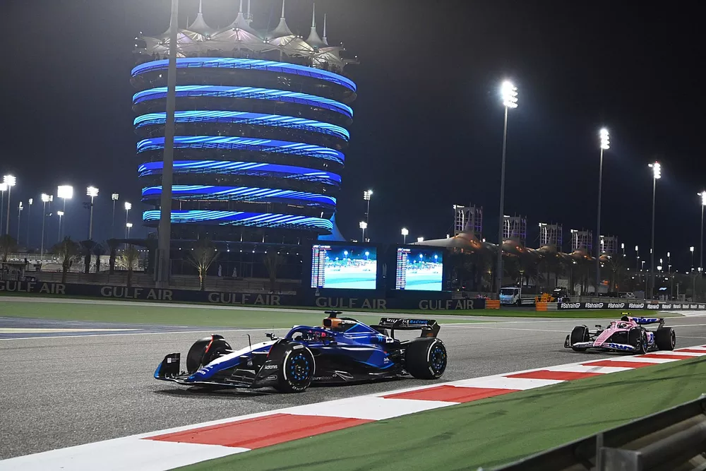 Alex Albon, Williams FW45, Pierre Gasly, Alpine A523