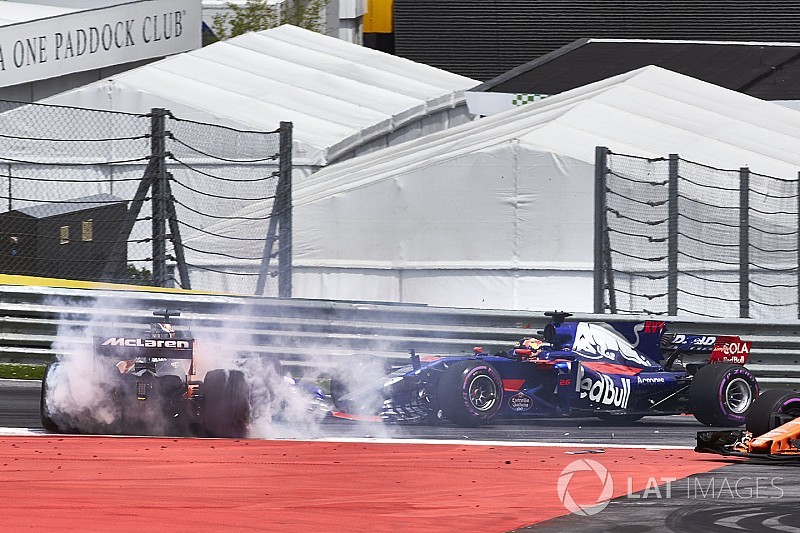 Agressividade de Kvyat criou pressão desnecessária, diz Tost
