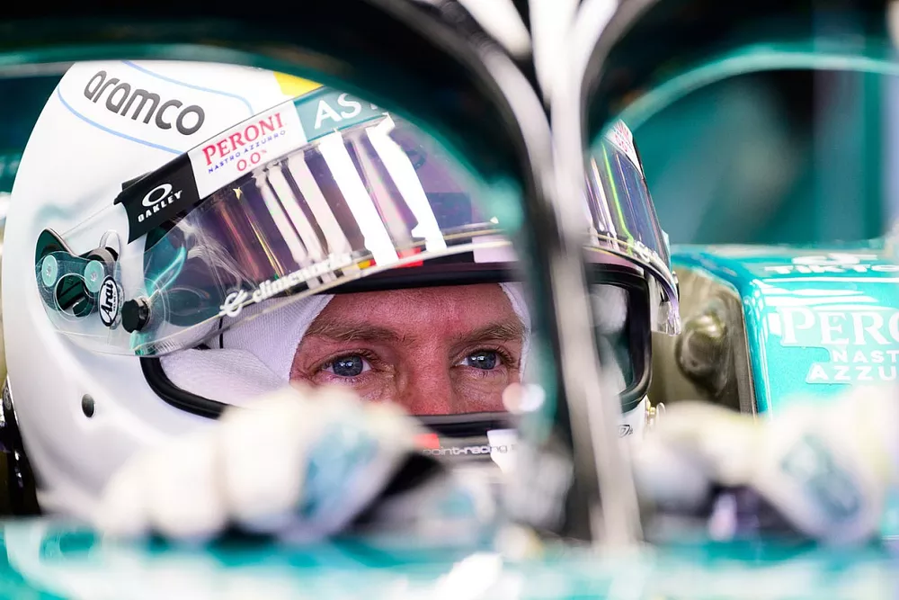 Sebastian Vettel, Aston Martin AMR22