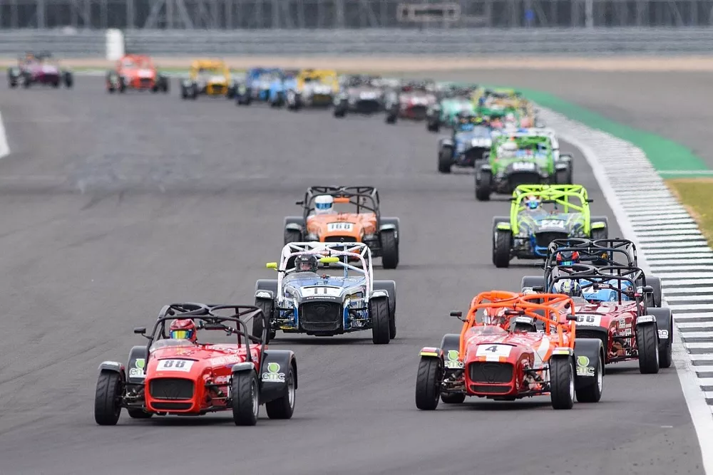 Caterham 7 Race Series Ollie Read
