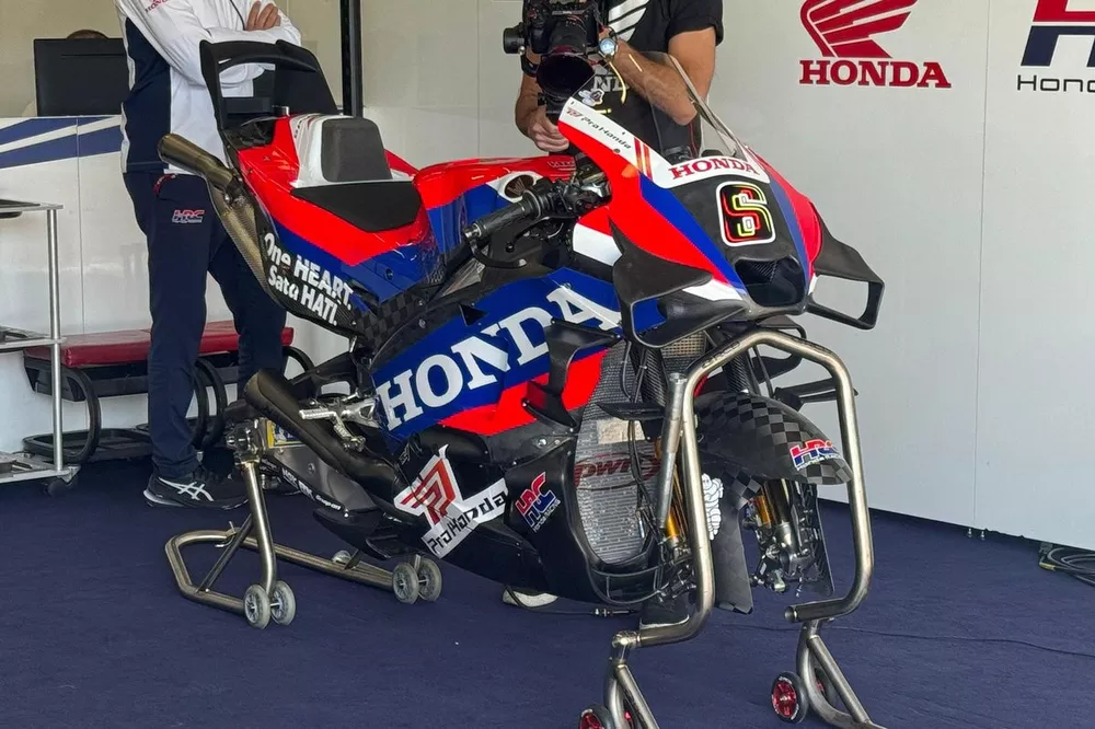 Dettaglio della moto di Stefan Bradl, Team HRC Honda RC213V 