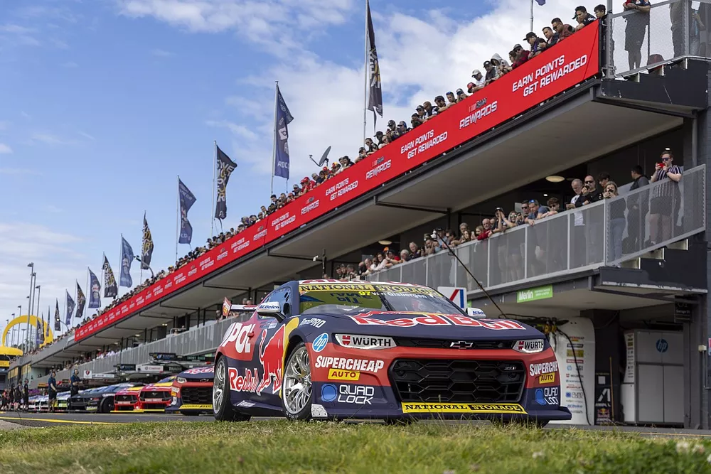 Shane van Gisbergen, Triple Eight Race Engineering Chevrolet Camaro ZL1