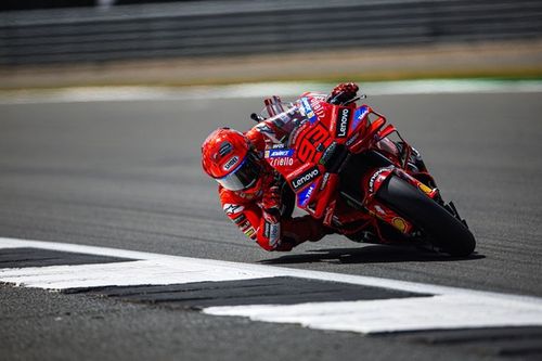 MotoGP: Marc Márquez lidera TL2 na Áustria marcado por queda de Martín e bandeira vermelha