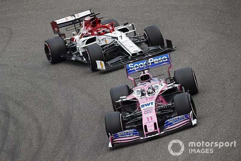 Sergio Perez, Racing Point RP19, devant Kimi Raikkonen, Alfa Romeo Racing C38