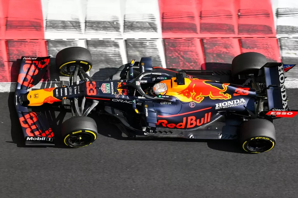 Max Verstappen, Red Bull RB15 mule