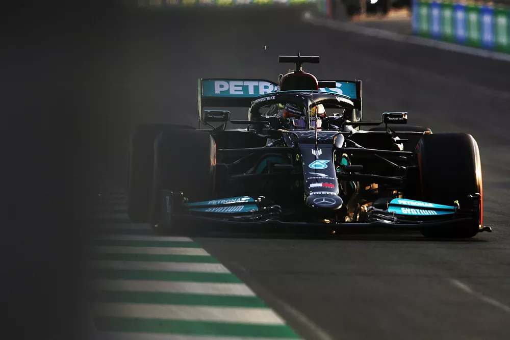 Lewis Hamilton, Mercedes W12