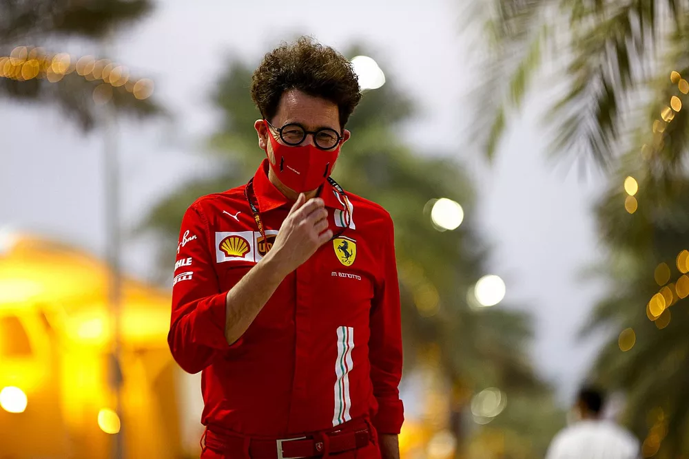 Mattia Binotto, Team Principal Ferrari dans le paddock