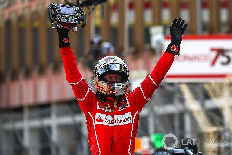 Ganador de la carrera Sebastian Vettel, Ferrari