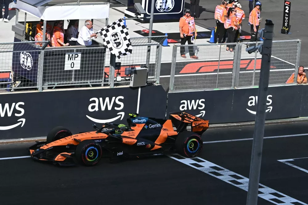 マクラーレンがハンガリーGPで制覇、メルセデスの完璧な快進撃に終止符