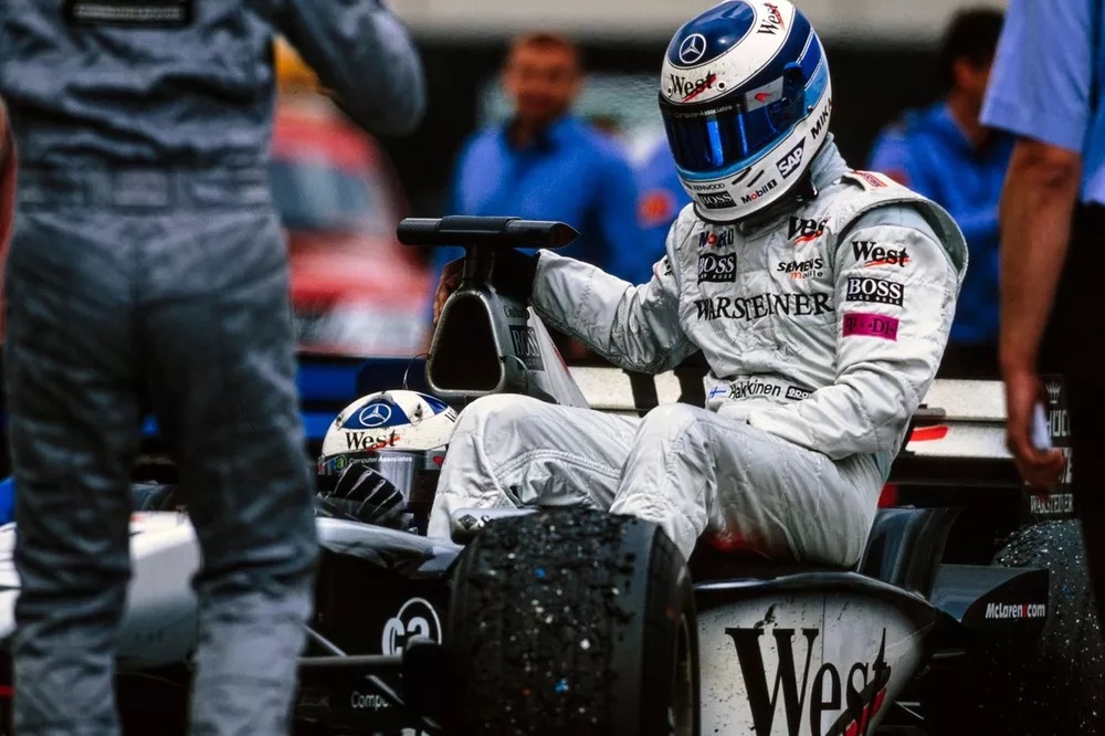 David Coulthard, McLaren MP4-16 Mercedes, Mika H&auml;kkinen, McLaren MP4-16 Mercedes