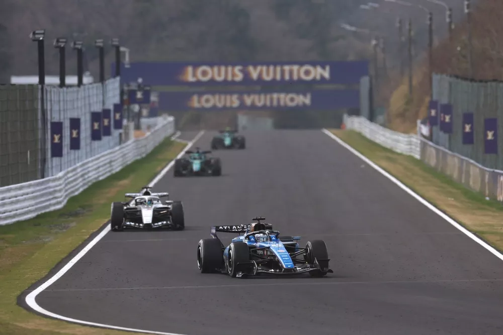 Alexander Albon, Williams, Sergio P&eacute;rez, Cadillac Racing