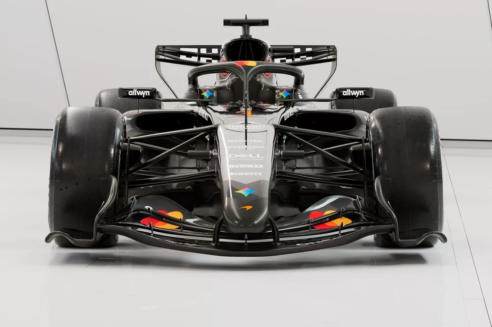 El McLaren MCL40 para el test de Barcelona con decoración especial