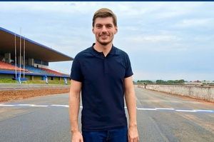 F1: Verstappen visita Autódromo de Brasília e elogia traçado "muito rápido"
