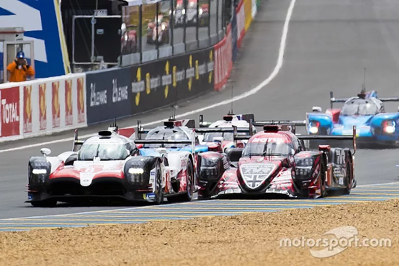#1 Rebellion Racing Rebellion R-13: Andre Lotterer, Neel Jani, Bruno Senna, #8 Toyota Gazoo Racing Toyota TS050: S&eacute;bastien Buemi, Kazuki Nakajima, Fernando Alonso