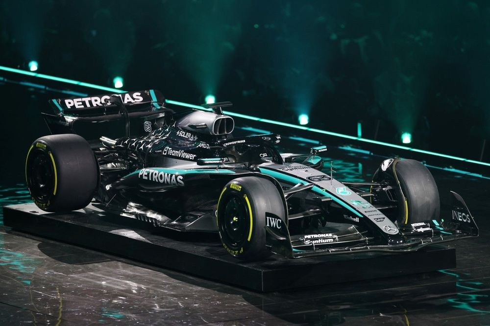 Mercedes F1 W16
