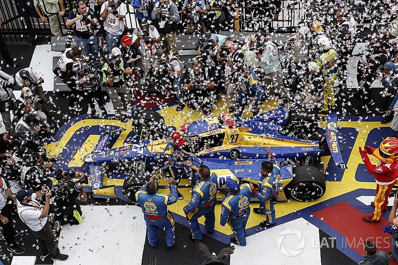 Victorious Rossi credits Veach for team’s Pocono performance