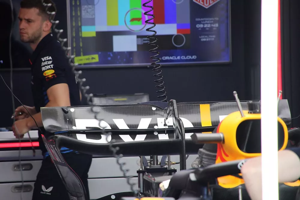 Detalle t&eacute;cnico del Red Bull Racing RB20