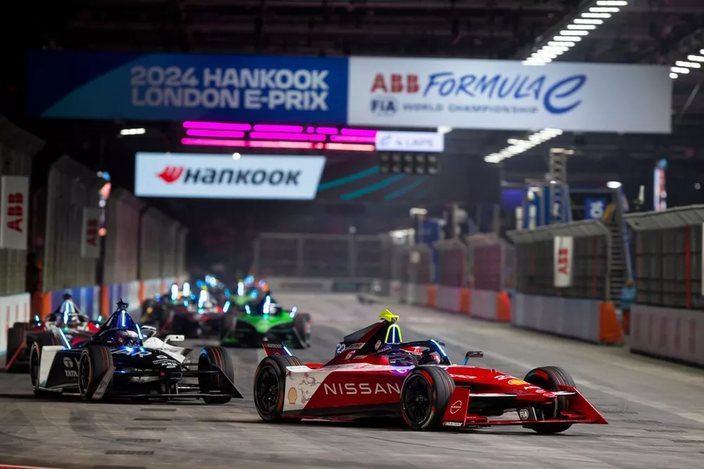 Oliver Rowland, Nissan Formula E Team, Nissan e-4ORCE 04
