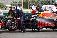 Verstappen: "Otra vez fui sacado por un Mercedes"