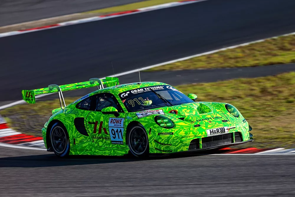 #911 Manthey-Racing Porsche 911 GT3 R: Julien Andlauer, Frederic Makowiecki