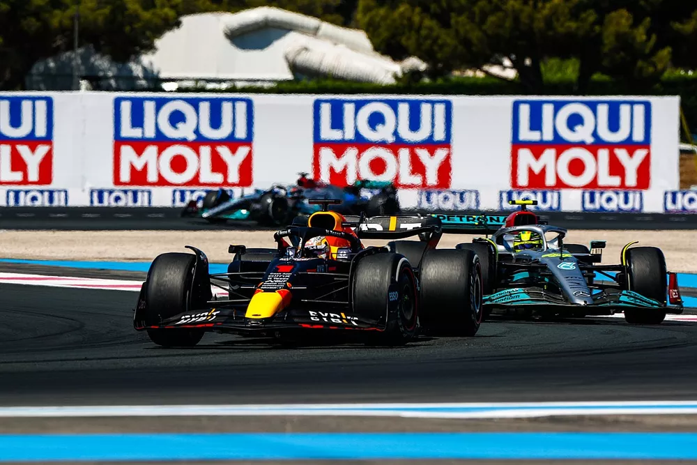 Max Verstappen, Red Bull Racing RB18, Lewis Hamilton, Mercedes W13