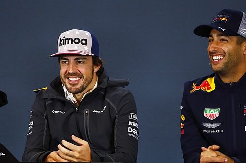 Alonso se diz feliz por Hamilton igualar Fangio