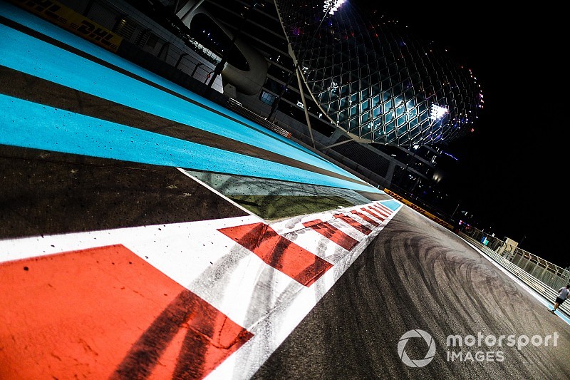 Esti fények mellett az évadzáró F1-es helyszín
