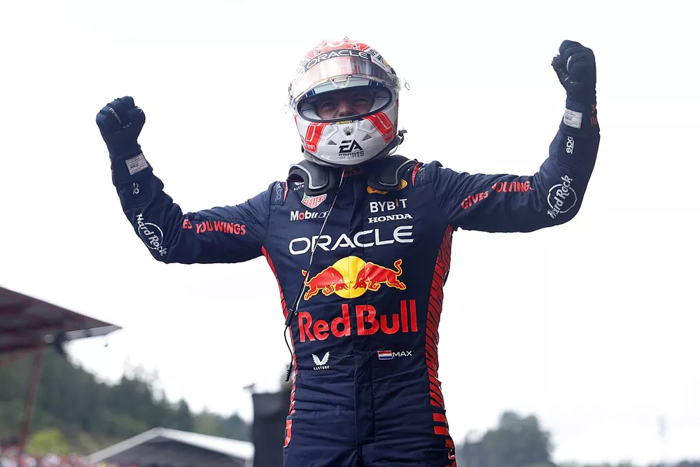 Le vainqueur Max Verstappen, Red Bull Racing
